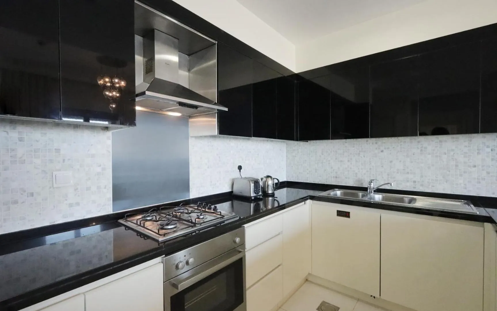 Homely 2Br - Downtown Next To Dubai Mall 0*,  Émirats arabes unis